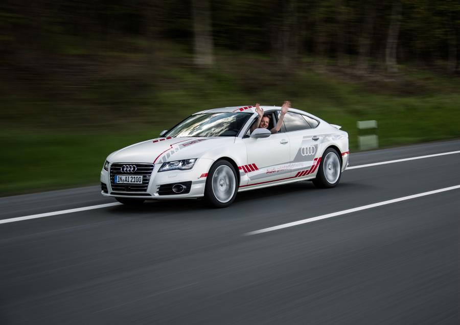  Audi A7 Sportback Piloted Driving Concept 2016 года  (фото 8 из 8)